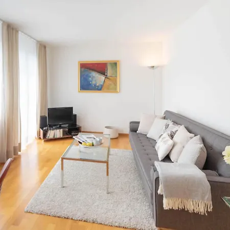 Rotachstrasse 17 In Wiedikon By Aas Service * 苏黎世