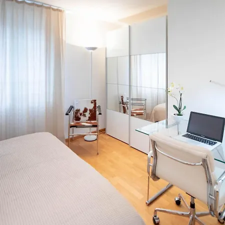 Rotachstrasse 17 In Wiedikon By Aas Service