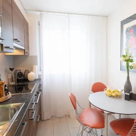 Rotachstrasse 17 In Wiedikon By Aas Service Appartamento